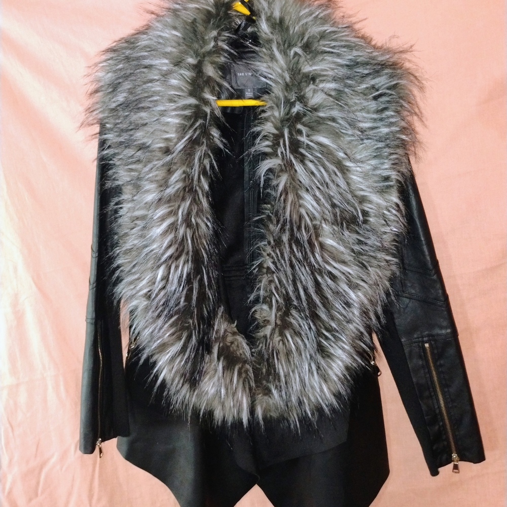 Women's Black and Gray Faux Fur Trim Jacket